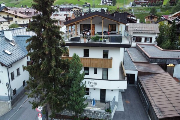 Foto van Appartement in St. Anton met sauna - Vakantiehuis in St. Anton am Arlberg - ExteriorSummer
