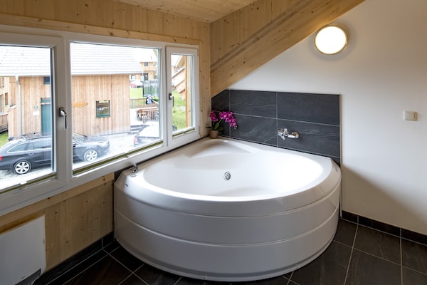 Foto van Stijlvol chalet met infraroodsauna - Vakantiehuis in Kreischberg Murau - BathRoom