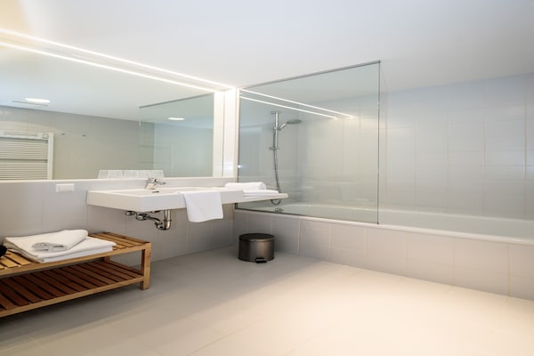 Foto van Appartement met balkon of terras - Vakantiehuis in Schladming - Rohrmoos - BathRoom