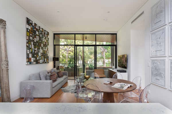 Foto van Stijlvol appartement met 2 slaapkamers en barbecueterras vlakbij het strand - LivingRoom