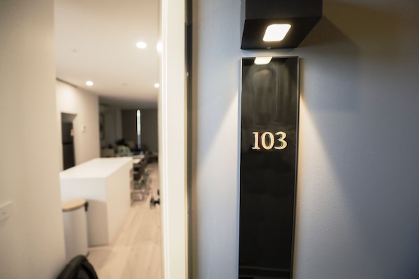 Foto van Modern appartement met 2 slaapkamers in Ivanhoe met parkeergelegenheid - Untagged