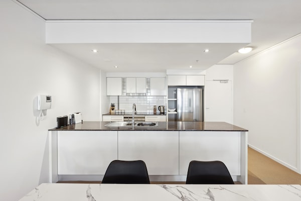 Foto van Appartement met 3 slaapkamers, uitzicht op de oceaan, fitnessruimte en zwembad - Kitchen