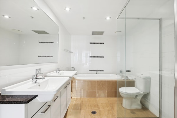 Foto van Appartement met 3 slaapkamers, uitzicht op de oceaan, fitnessruimte en zwembad - BathRoom