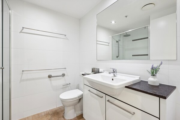 Foto van Appartement met 3 slaapkamers, uitzicht op de oceaan, fitnessruimte en zwembad - BathRoom
