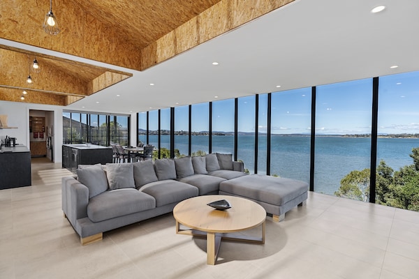 Foto van Stijlvol huis met buitenruimte en spectaculair uitzicht - LivingRoom