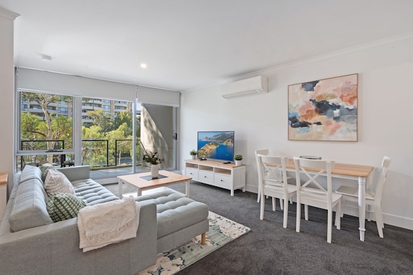 Foto van Stijlvol appartement met 1 slaapkamer, balkon en toegang tot het zwembad - LivingRoom