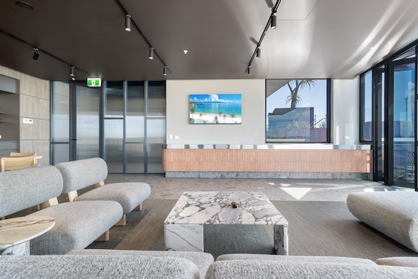 Foto van Stijlvol appartement met 2 slaapkamers, uitzicht en toegang tot het dak - LivingRoom