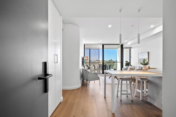Foto van Stijlvol appartement met 2 slaapkamers, uitzicht en toegang tot het dak - DiningRoom