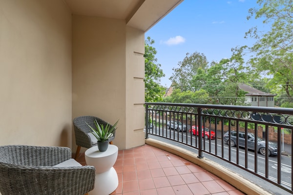 Foto van Stijlvol appartement met 2 slaapkamers en zwembad in Camperdown - TerraceBalcony