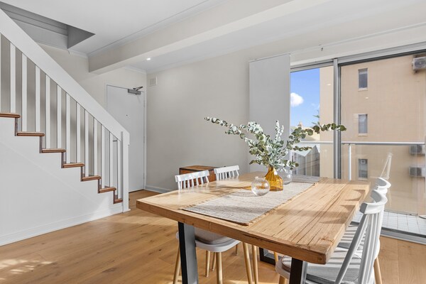 Foto van Stijlvol huis met 2 slaapkamers op een steenworp afstand van Henley Beach - DiningRoom