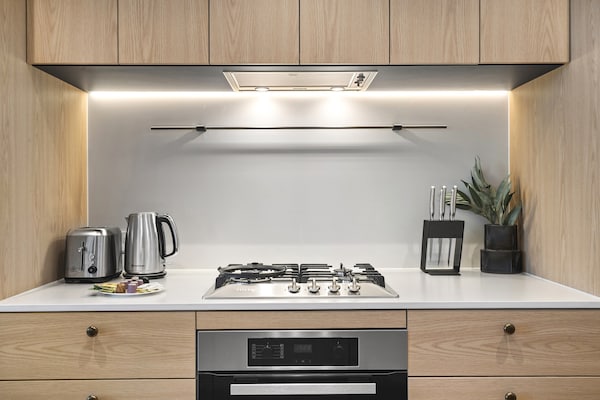 Foto van Stijlvol appartement met 2 slaapkamers en moderne voorzieningen. - Kitchen