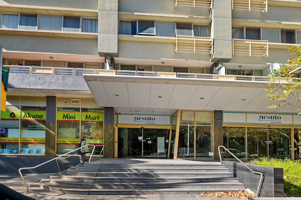 Foto van Appartement met 1 slaapkamer en toegang tot het zwembad aan de rand van de stad - ExteriorSummer