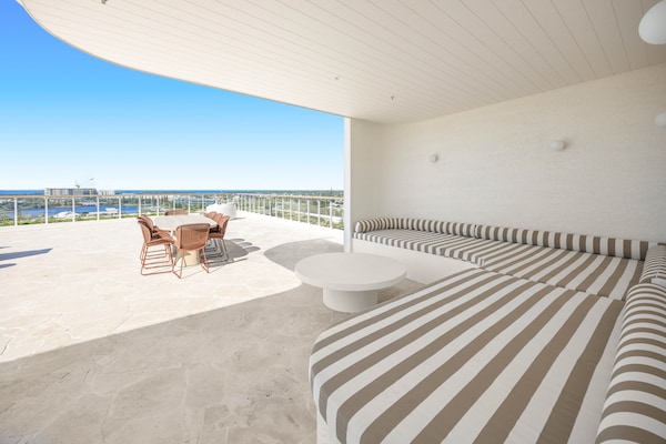 Foto van Appartement met 2 slaapkamers aan het zwembad bij Lake Kawana - TerraceBalcony
