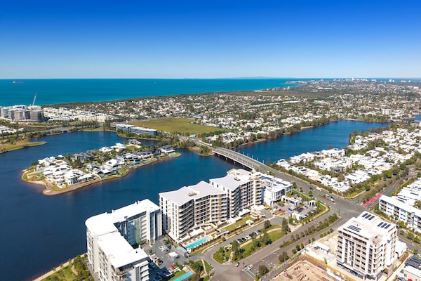 Foto van Appartement met 2 slaapkamers aan het zwembad bij Lake Kawana - ExteriorWinter