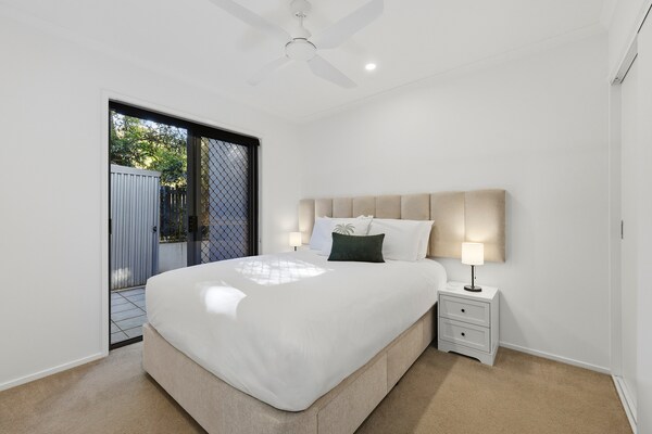 Foto van Appartement met 2 slaapkamers aan het zwembad nabij Coolangatta - BedRoom