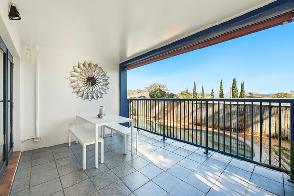Foto van Appartement met 2 slaapkamers aan het zwembad nabij Coolangatta - TerraceBalcony