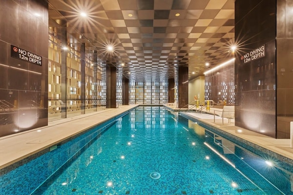 Foto van Stijlvol appartement met 2 slaapkamers van 888 Collins - PoolOfHouse