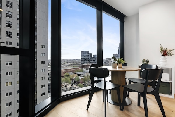 Foto van Appartement met 1 slaapkamer in een hoogbouwcomplex vlakbij Docklands - LivingRoom