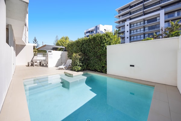 Foto van Appartement met 3 slaapkamers aan het strand met uitzicht op de oceaan. - PoolOfHouse