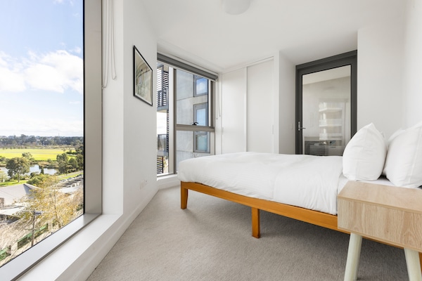 Foto van Appartement met 2 slaapkamers en uitzicht op de skyline nabij Flemington - BedRoom