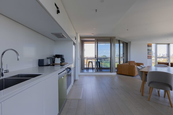 Foto van Appartement met 2 slaapkamers en uitzicht op de skyline nabij Flemington - Kitchen