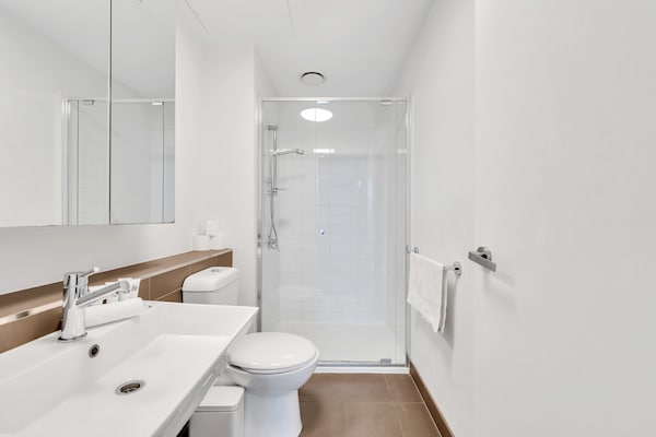 Foto van Appartement met 1 slaapkamer in een hoogbouwcomplex vlakbij Southern Cross. - BathRoom