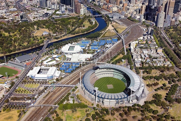 Foto van Appartement met 1 slaapkamer in Melbourne, Flinders Street - ExteriorSummer