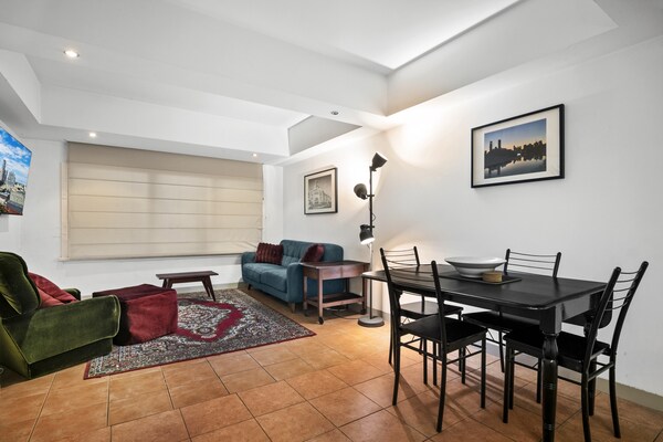 Foto van Appartement met 1 slaapkamer in Melbourne, Flinders Street - DiningRoom