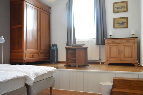 Foto van Groepsreisje aan de Molignée-rivier - Vakantiehuis in Denée - BedRoom