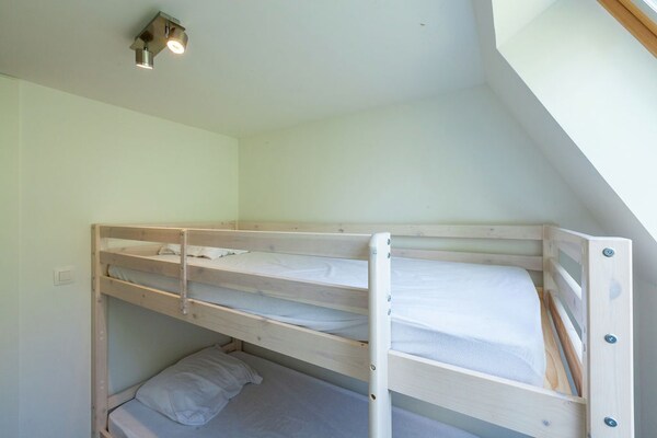 Foto van Prachtig vakantiehuis in Adinkerke met een omheind terras - BedRoom