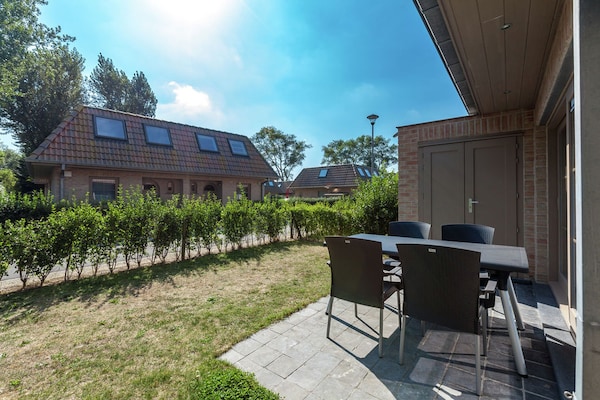 Foto van Prachtig vakantiehuis in Adinkerke met een omheind terras - GardenSummer