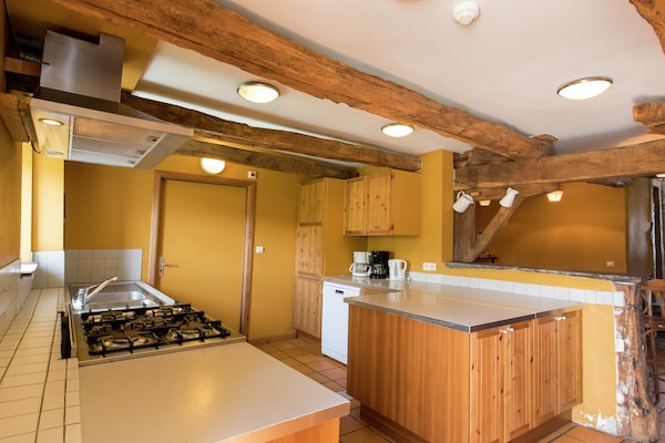 Foto van Luxe woning in Gouvy met zwembad en sauna - Vakantiehuis in Houffalize - Kitchen