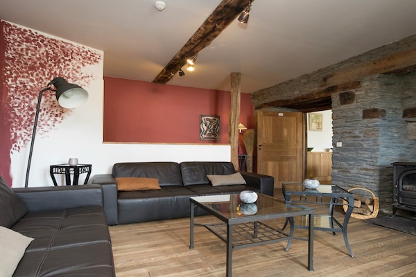 Foto van Luxe woning in Gouvy met zwembad en sauna - Vakantiehuis in Houffalize - LivingRoom