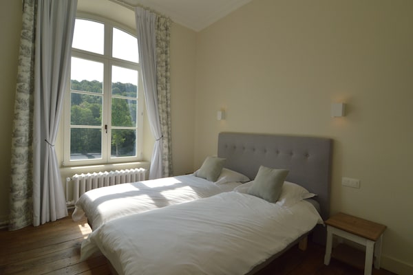 Foto van Kasteel Marchin met sauna - Vakantiehuis in Vyle-Et-Tharoul - BedRoom