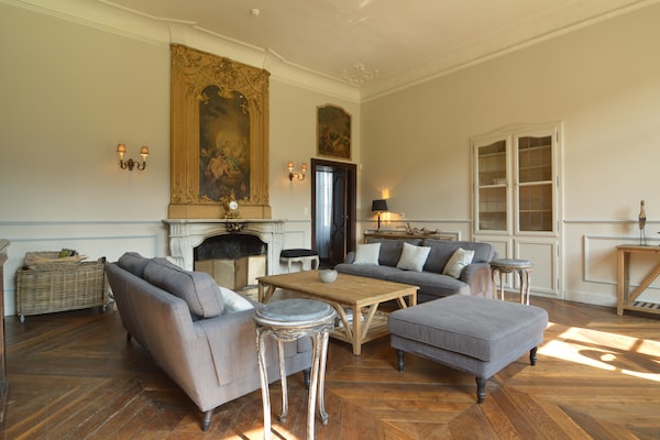 Foto van Kasteel Marchin met sauna - Vakantiehuis in Vyle-Et-Tharoul - LivingRoom