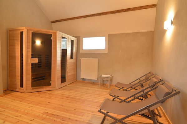 Foto van Kasteel Marchin met sauna - Vakantiehuis in Vyle-Et-Tharoul - Wellness