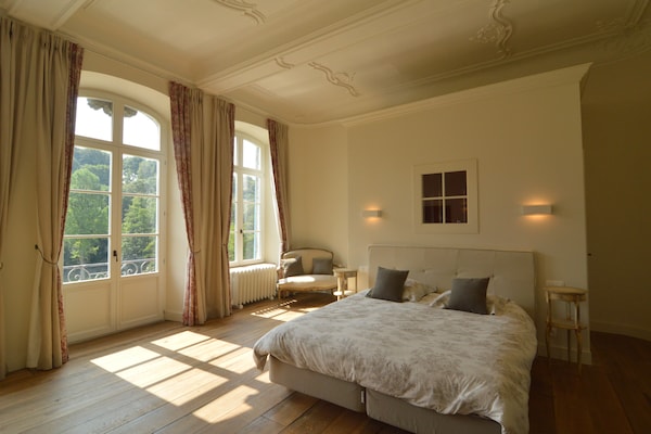 Foto van Kasteel Marchin met sauna - Vakantiehuis in Vyle-Et-Tharoul - BedRoom
