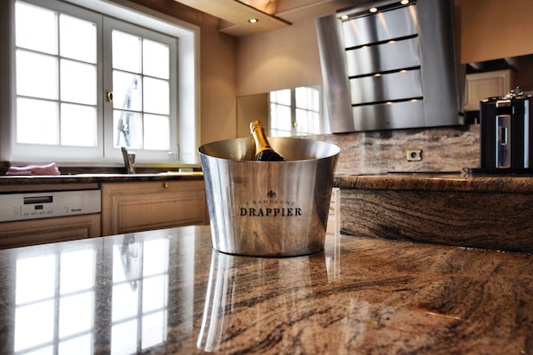 Foto van Durbuy Luxe Villa met Zwembad - Vakantiehuis in Septon (durbuy) - Kitchen