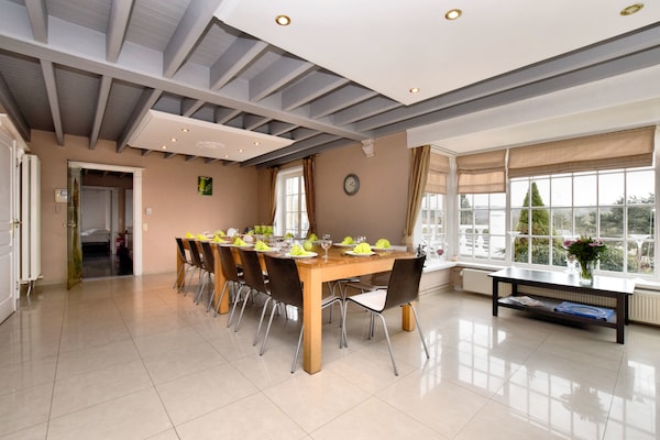Foto van Durbuy Luxe Villa met Zwembad - Vakantiehuis in Septon (durbuy) - DiningRoom