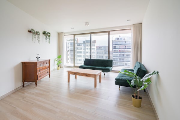 Foto van Stijlvol apprt. met balkon met prachtig uitzicht - Vakantiehuis in Antwerp - LivingRoom