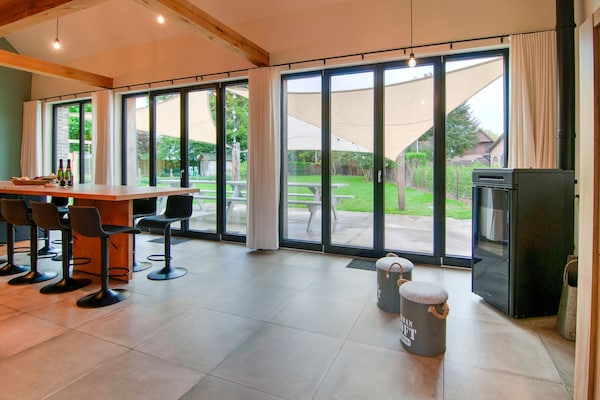 Foto van Modern gezinsvakantiehuis - Vakantiehuis in Bocholt - DiningRoom