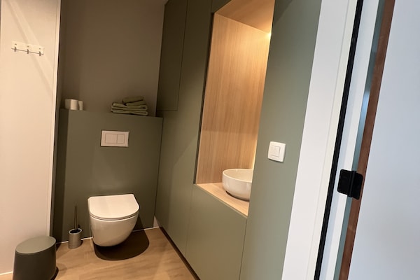 Foto van Aantrekkelijk appartement in Bree voor 2 gasten - Vakantiehuis in Bree - BathRoom