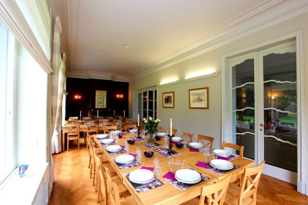 Foto van Groepsvilla met zwembad en sauna - Vakantiehuis in Bas-Oha - DiningRoom