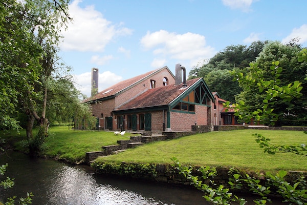 Foto van Herenhuis met zwembad, Néblon - Vakantiehuis in Hamoir-Ouffet - ExteriorSummer