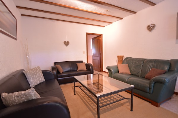 Foto van Vakantiehuis in Recht met tuin - Vakantiehuis in Recht - LivingRoom