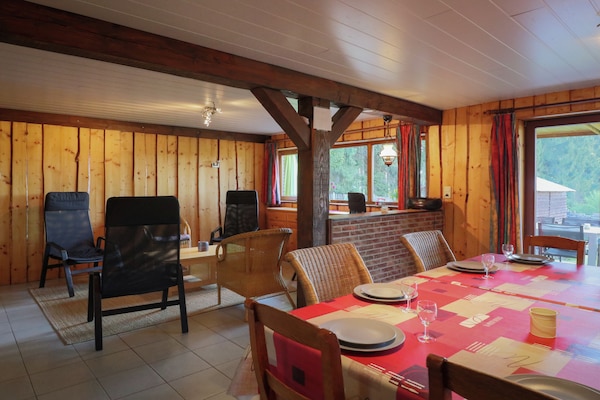 Foto van Vakantiehuis in Recht met tuin - Vakantiehuis in Recht - DiningRoom