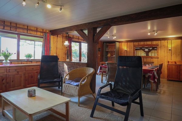 Foto van Vakantiehuis in Recht met tuin - Vakantiehuis in Recht - RecreationRoom