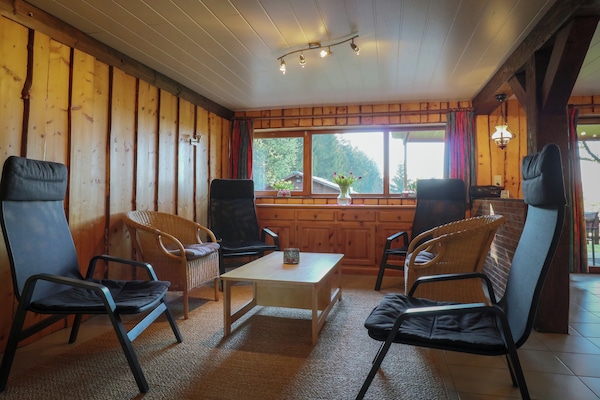 Foto van Vakantiehuis in Recht met tuin - Vakantiehuis in Recht - RecreationRoom