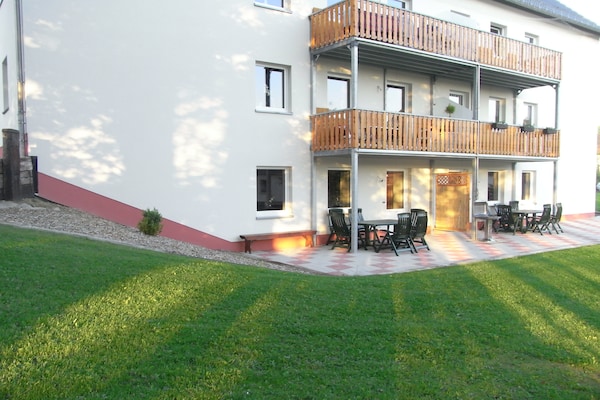 Foto van Woning in Burg Reuland met sauna en terras - Vakantiehuis in Burg Reuland - ExteriorSummer