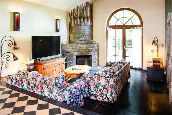 Foto van Vakantiehuis met sauna en zwembad - Vakantiehuis in Verviers - LivingRoom